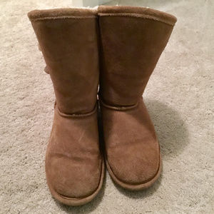 Bearpaw girls lined brown suede boots